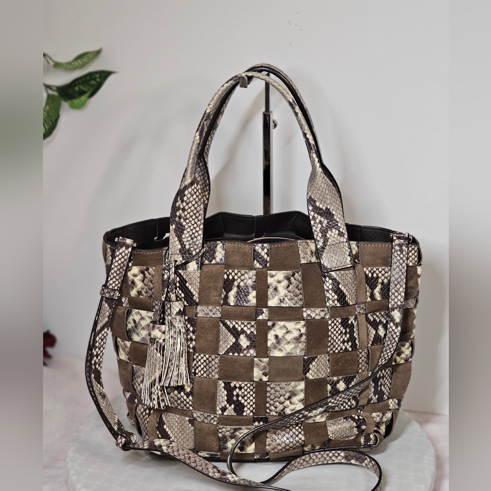 EUC Michael Kors boutique collection wooven Leather/Suede Crossbody Shoulder Bag